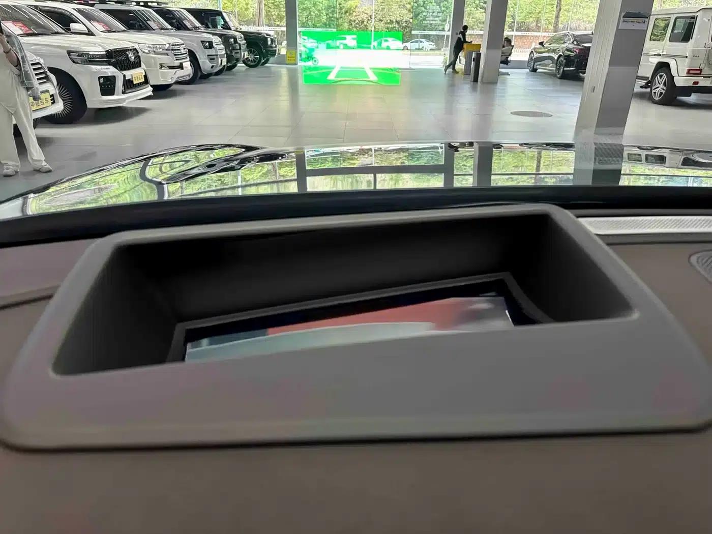 Wenjie M9 2024 Range Extended Ultra Edition 42kWh 6-Seater — миниатюра 17