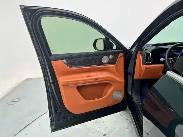 Wenjie M9 2024 Range Extended Ultra Edition 42kWh 6-Seater — миниатюра 18