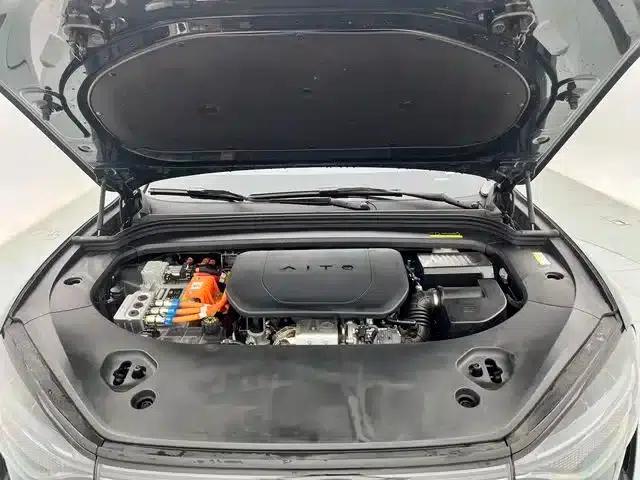 Wenjie M9 2024 Range Extended Ultra Edition 42kWh 6-Seater — миниатюра 27