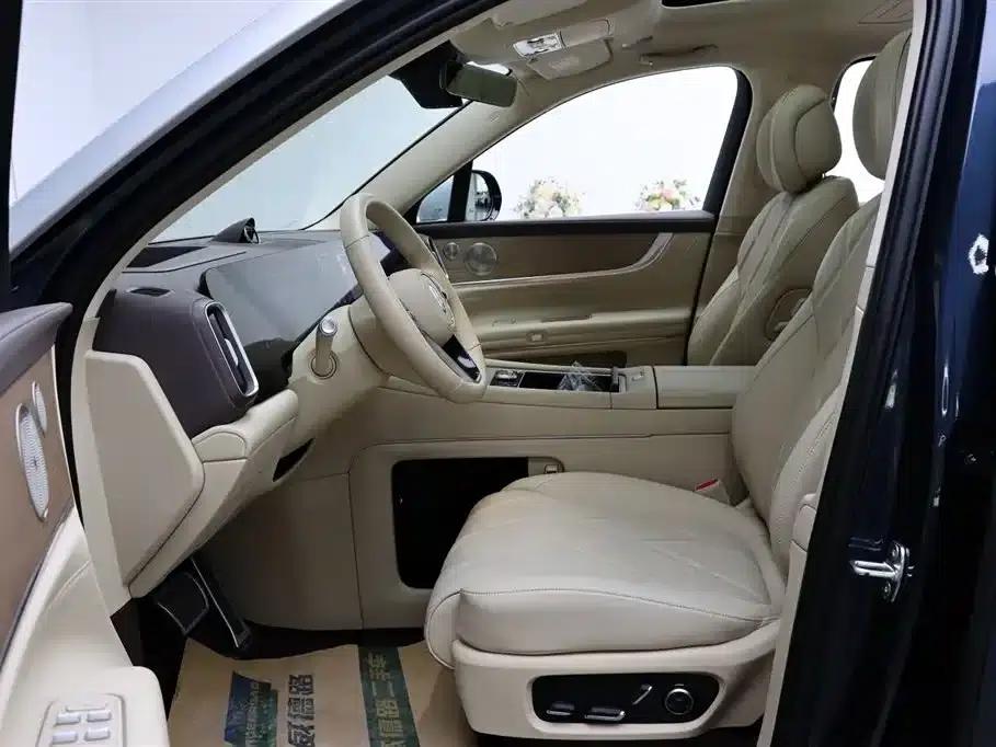 Wenjie M9 2025 Ultra Extended Range Edition 52kWh 6-Seat Version (192-line LiDAR) — миниатюра 16