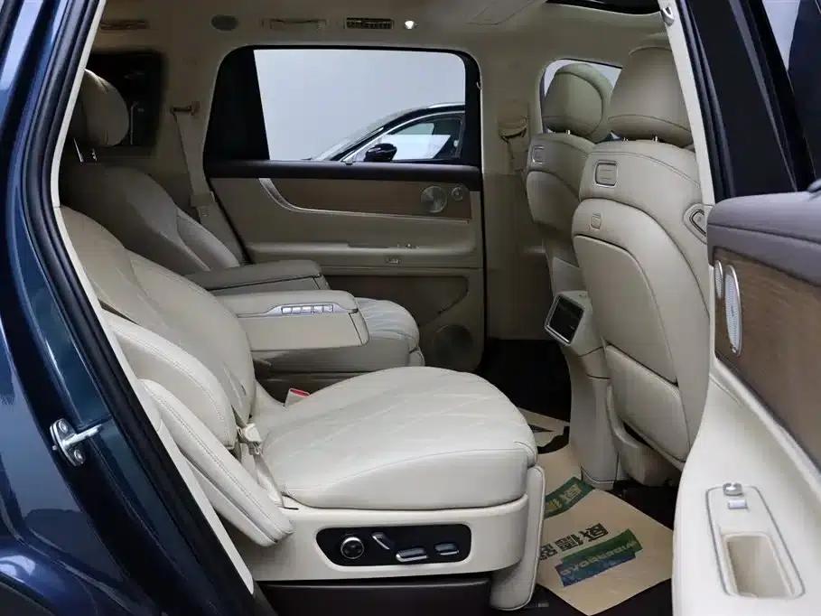 Wenjie M9 2025 Ultra Extended Range Edition 52kWh 6-Seat Version (192-line LiDAR) — миниатюра 17