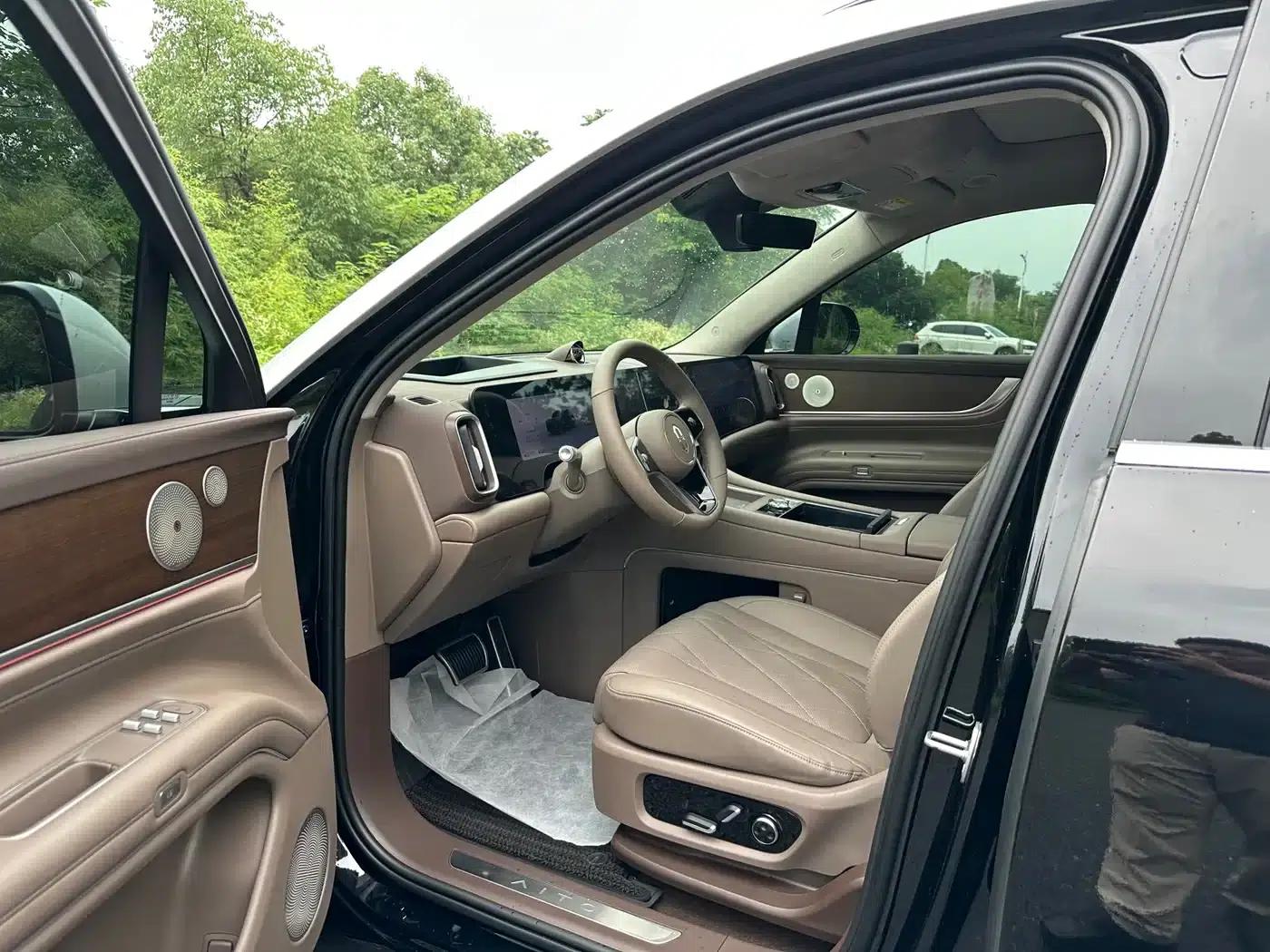 Wenjie M9 2024 Range Extended Ultra Edition 52kWh 6-Seater — миниатюра 5