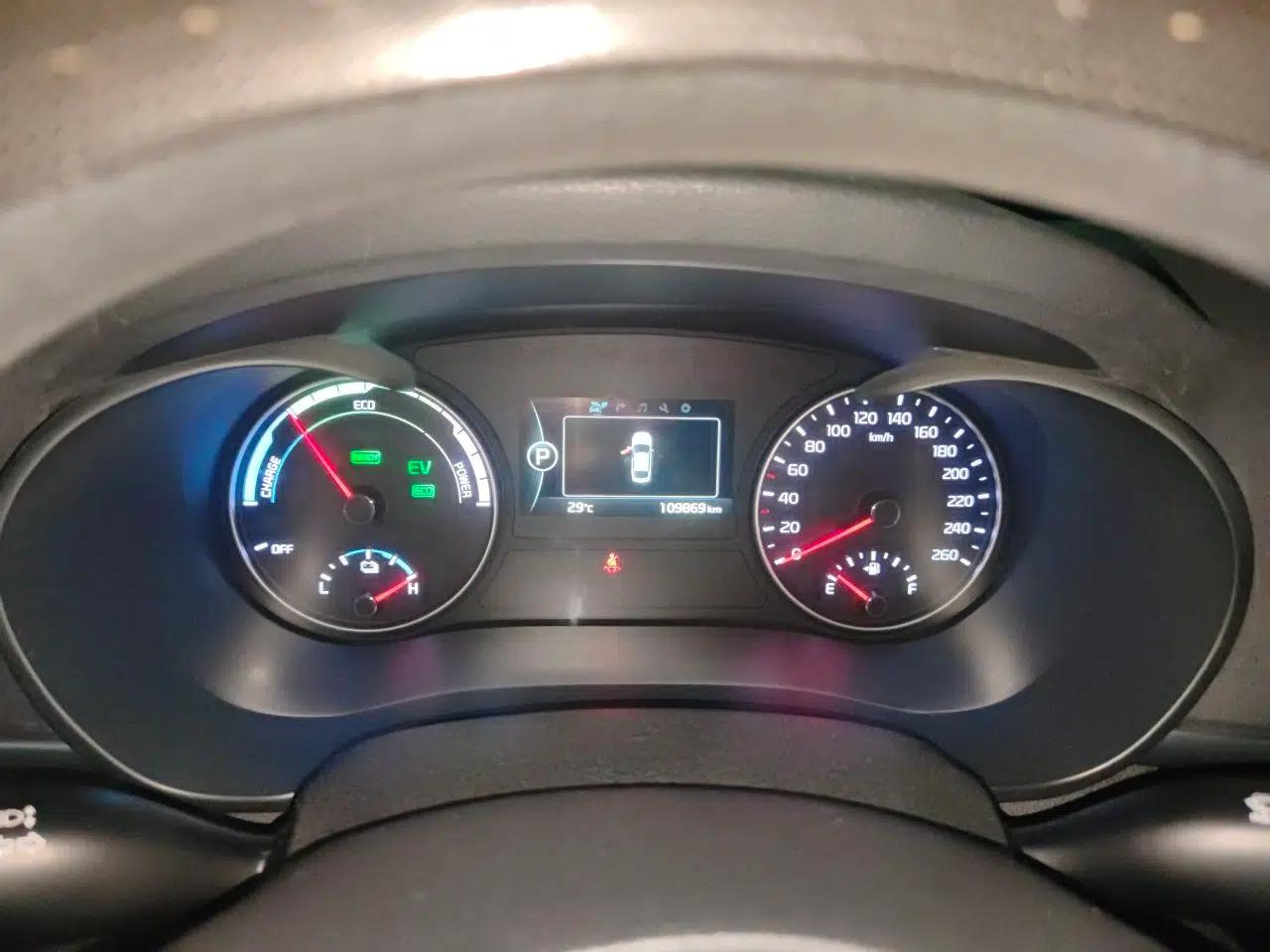 Kia K5 New Energy 2018 2.0L Smart Enjoyment Version — миниатюра 11