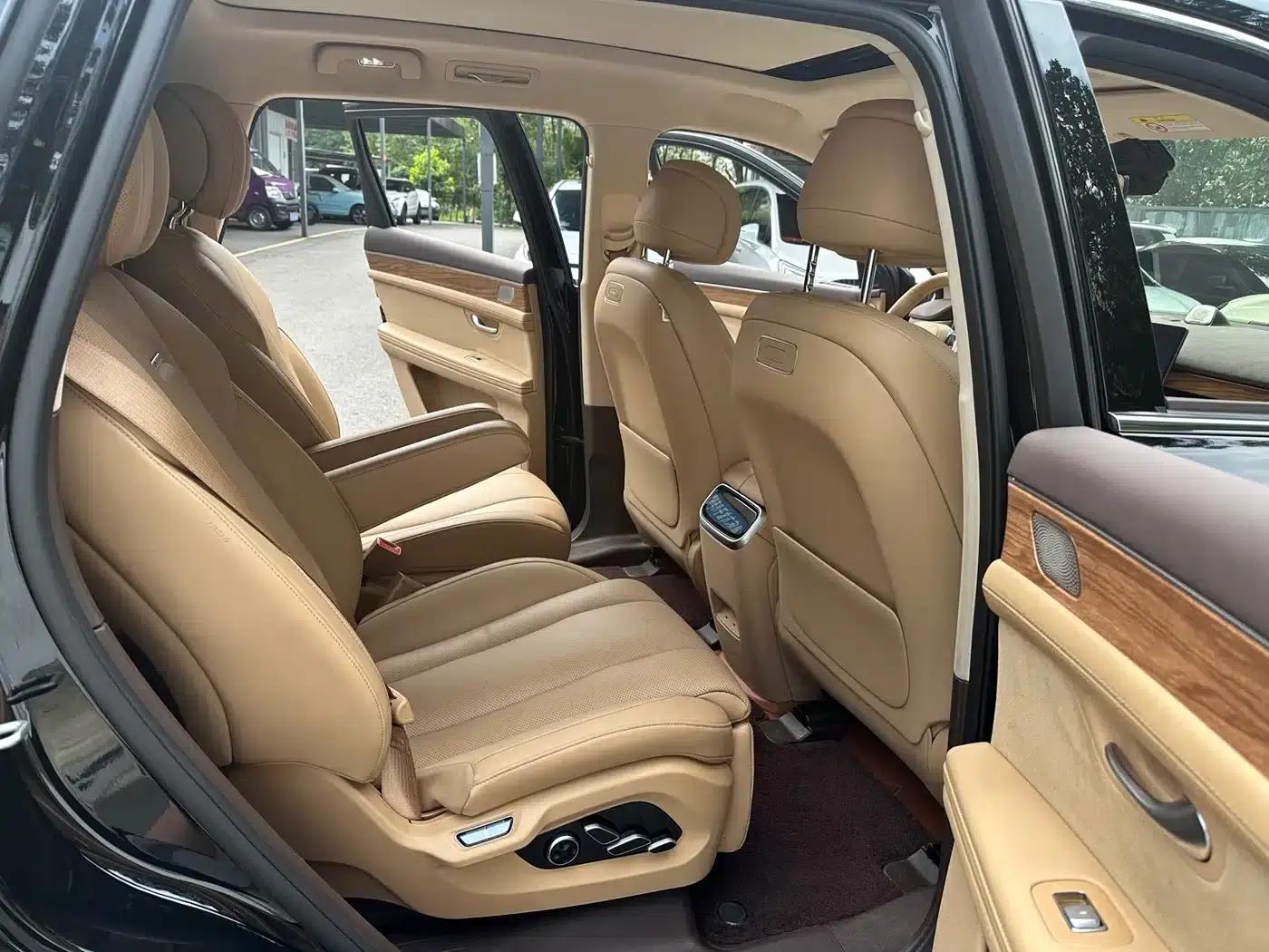 Wenjie M7 2024 1.5T Rear-Wheel Drive Plus Edition 6-Seater — миниатюра 10