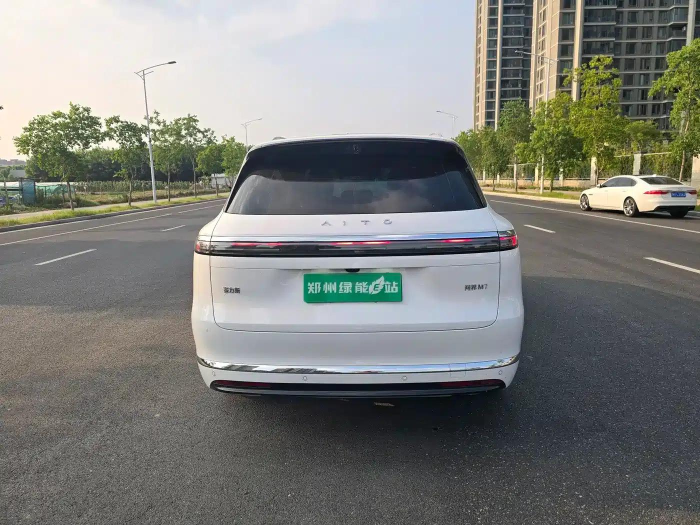 Wenjie M7 2026 Model Extended Range Ultra 4WD Version (5 Seats, 192-line LiDAR) — миниатюра 8