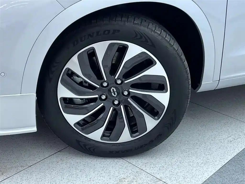 Wenjie M7 2024 1.5T Intelligent Driving 4WD Max Edition 5-seater — миниатюра 8