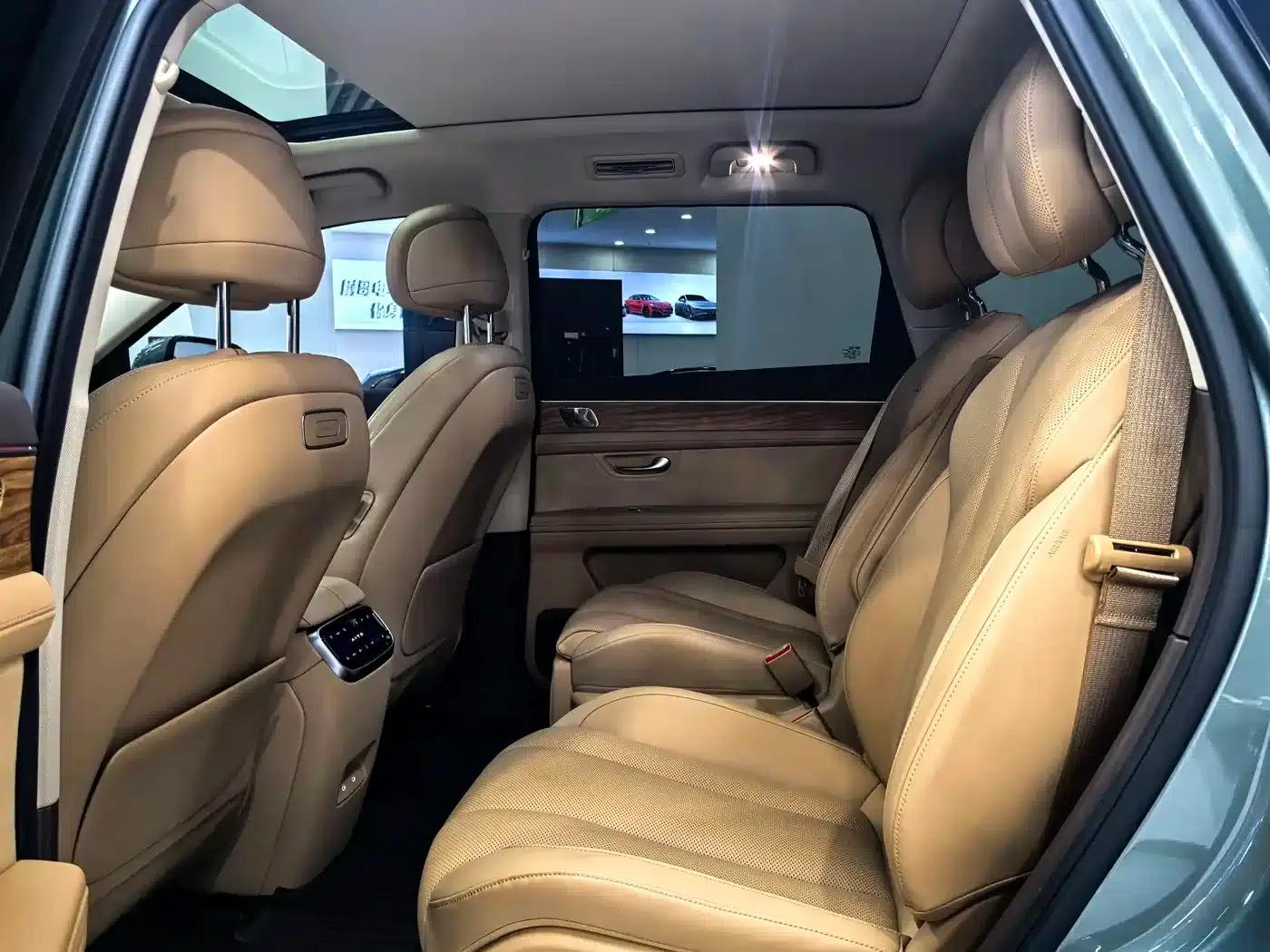 Wenjie M7 2024 1.5T Intelligent Driving 4WD Max Edition 6-seater — миниатюра 6