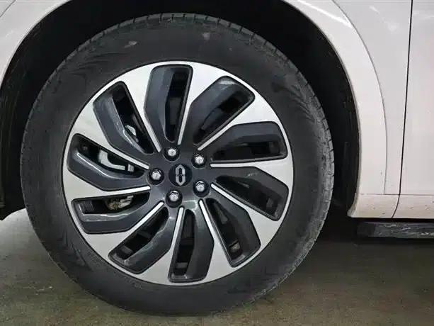 Wenjie M7 2024 1.5T Rear-Wheel Drive Plus Edition 5-Seater — миниатюра 6