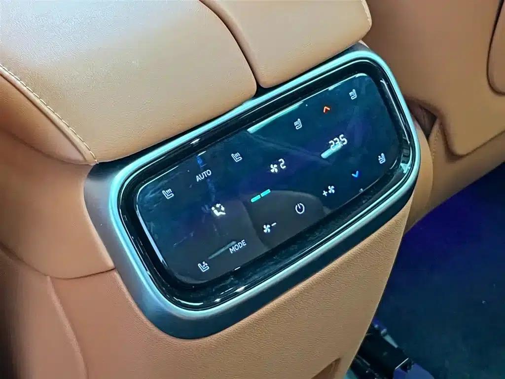 Wenjie M7 2024 1.5T Intelligent Driving 4WD Ultra Edition 6-seater — миниатюра 20