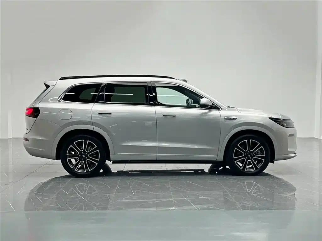 Wenjie M7 2024 1.5T Intelligent Driving 4WD Ultra Edition 6-seater — миниатюра 7