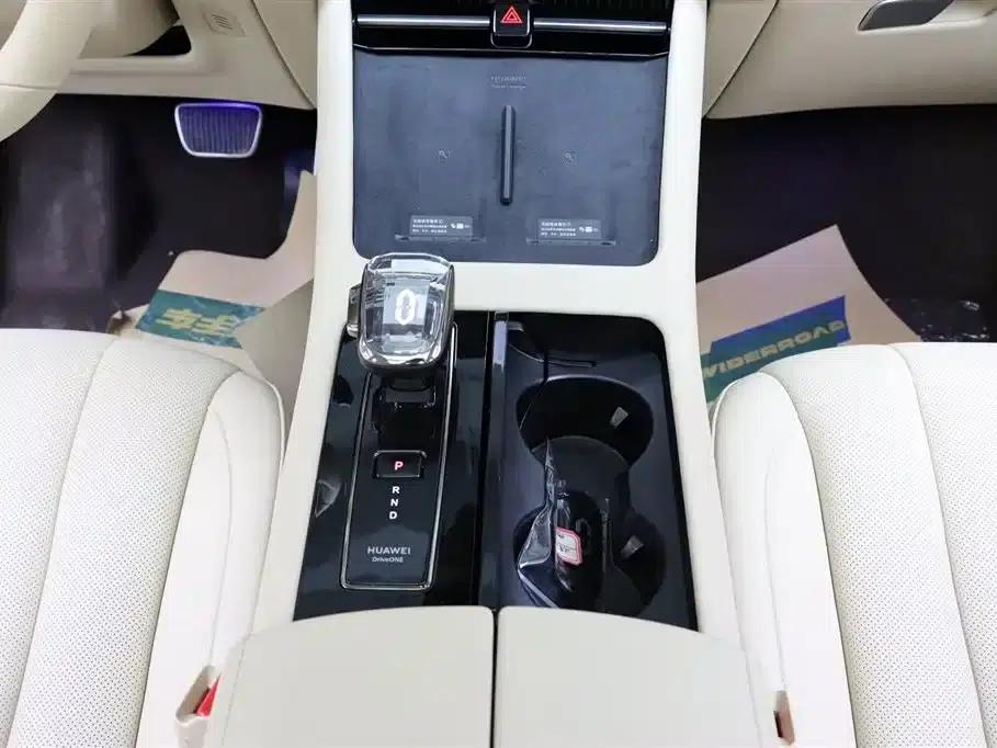 Wenjie M7 2024 1.5T Intelligent Driving 4WD Max Edition 6-seater — миниатюра 25