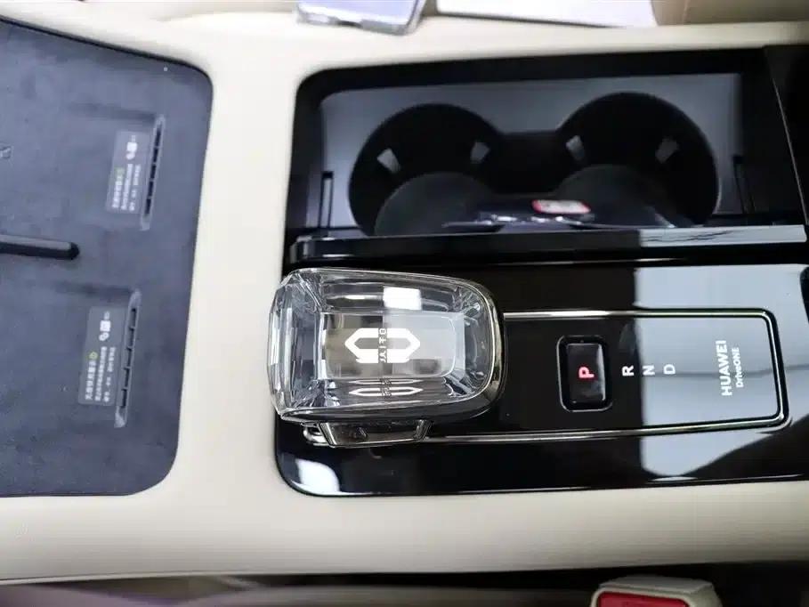 Wenjie M7 2024 1.5T Intelligent Driving 4WD Max Edition 6-seater — миниатюра 10