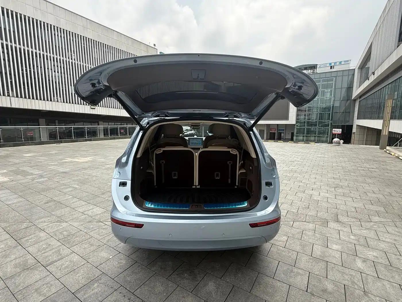 Wenjie M7 2024 1.5T Intelligent Driving 4WD Max Edition 6-seater — миниатюра 24