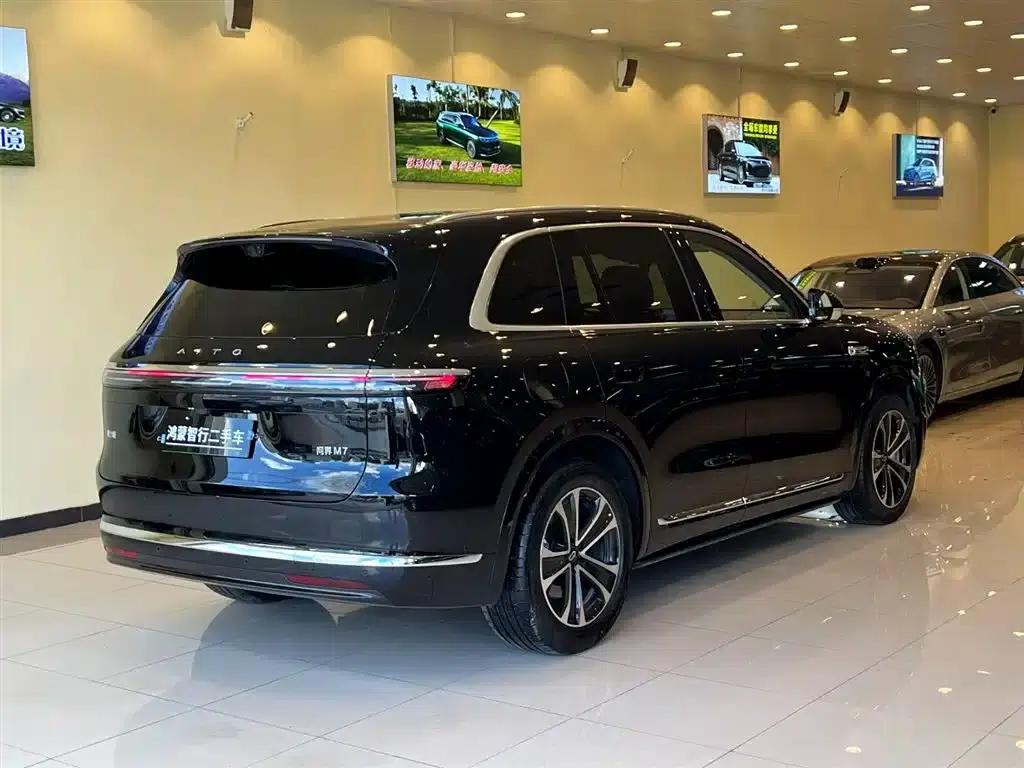 Wenjie M7 2026 Extended Range Ultra 4WD 5-Seater (192-line LiDAR) — миниатюра 3