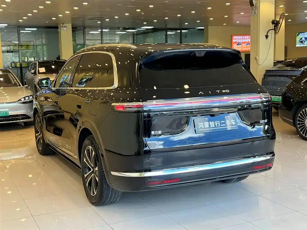 Wenjie M7 2026 Extended Range Ultra 4WD 5-Seater (192-line LiDAR) — миниатюра 6