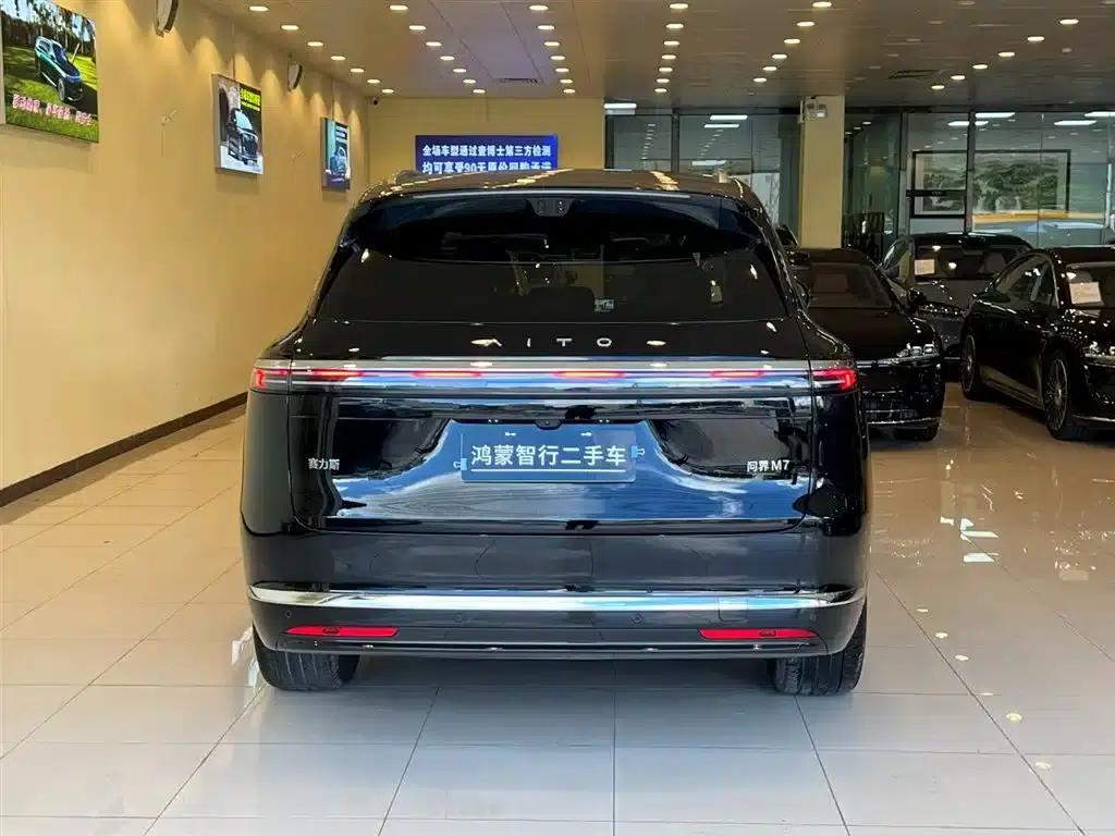 Wenjie M7 2026 Extended Range Ultra 4WD 5-Seater (192-line LiDAR) — миниатюра 7