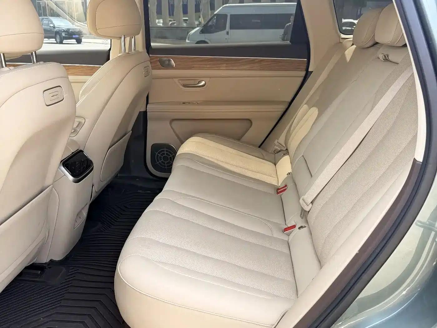 Wenjie M7 2024 1.5T AWD Plus Edition 5-seater — миниатюра 4