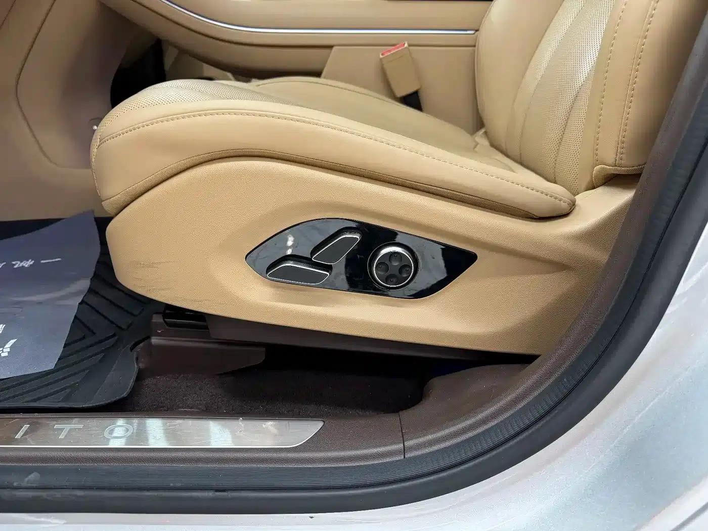 Wenjie M7 2024 1.5T Intelligent Driving 4WD Ultra Edition 6-seater — миниатюра 14