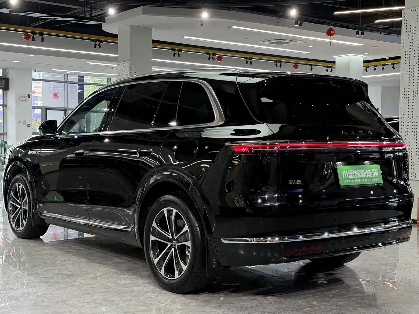Wenjie M7 2026 Extended Range Pro+ 4WD 5-Seater — миниатюра 15