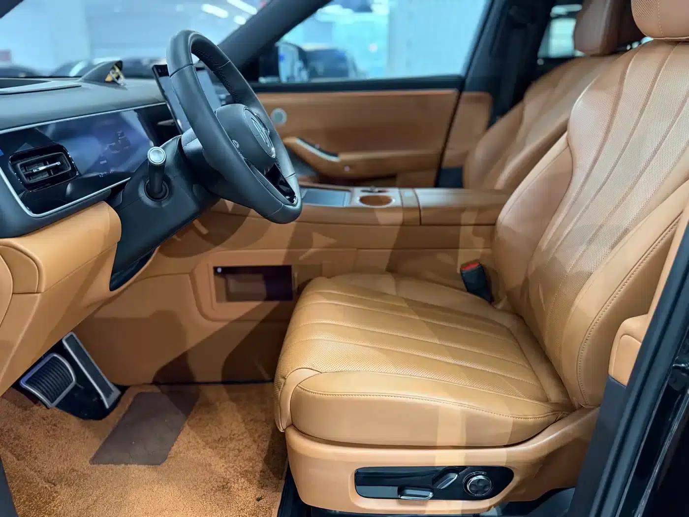 Wenjie M7 2026 Extended Range Pro+ 4WD 5-Seater — миниатюра 4