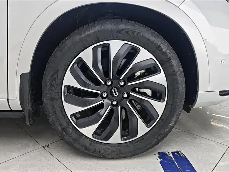 Wenjie M7 2024 1.5T Rear-Wheel Drive Plus Edition 5-Seater — миниатюра 6