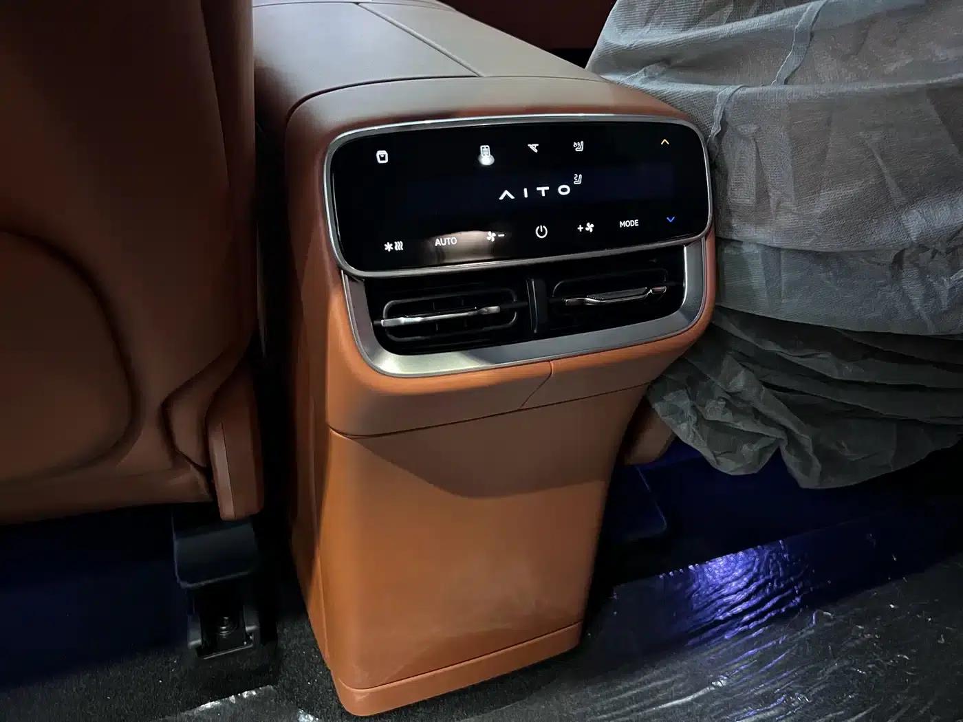 Wenjie M7 2026 Extended Range Ultra 4WD 6-Seater (192-line LiDAR) — миниатюра 29