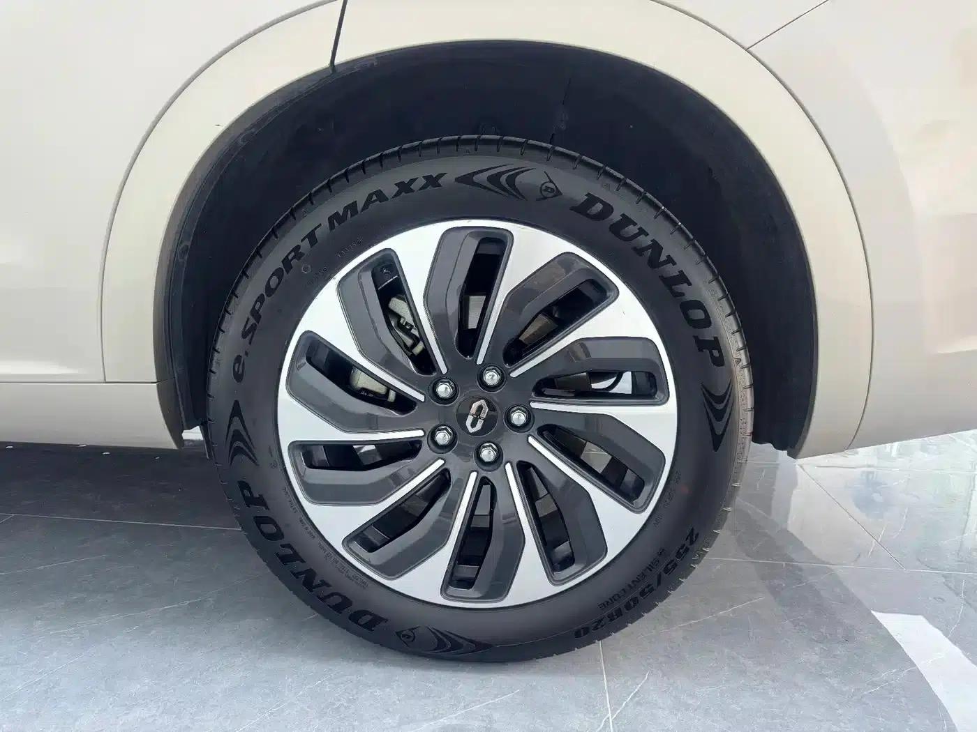 Wenjie M7 2022 1.5T AWD Luxury Edition — миниатюра 11