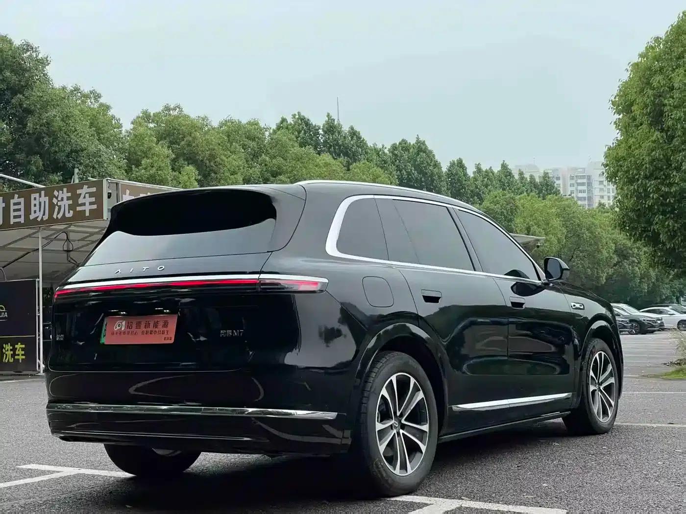 Wenjie M7 2026 Extended Range Pro+ 4WD 5-Seater — миниатюра 17