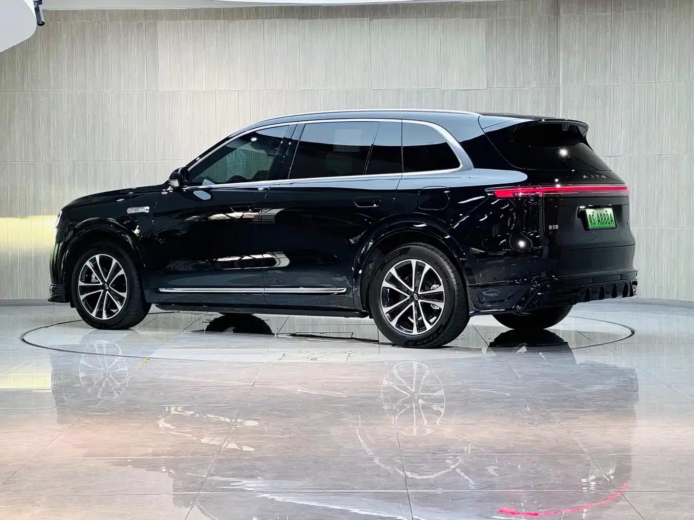 Wenjie M7 2026 Extended Range Ultra 4WD 5-Seater (192-line LiDAR) — миниатюра 5