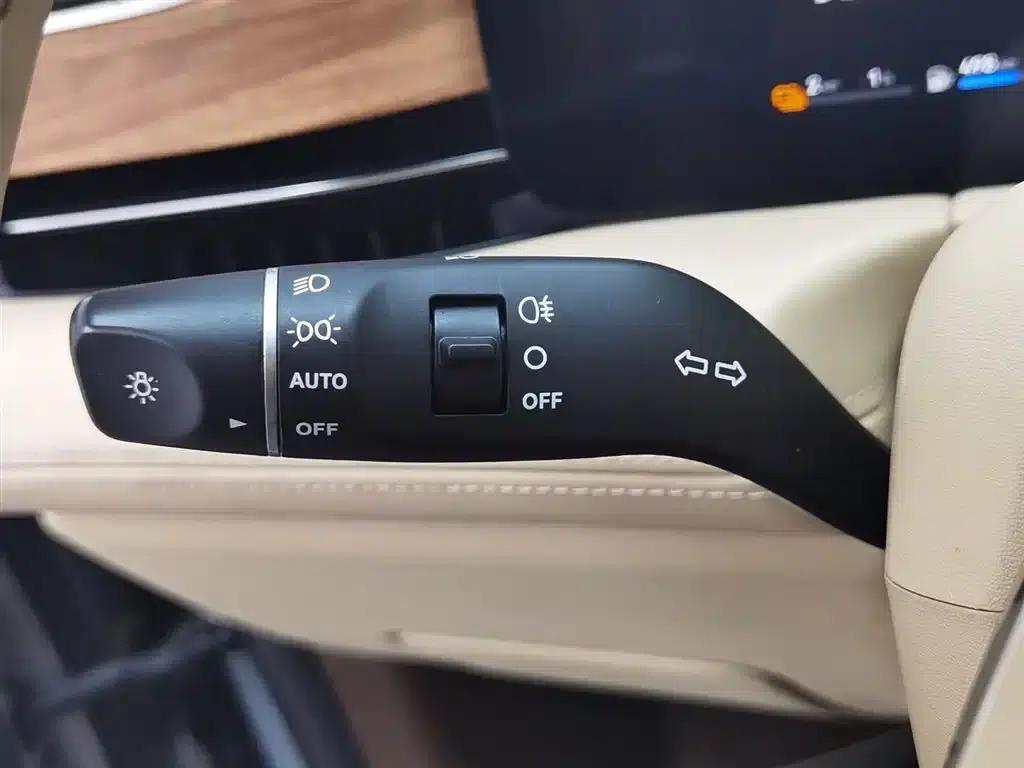 Wenjie M7 2024 1.5T Intelligent Driving Rear-Wheel Drive Max Edition 6-Seater — миниатюра 21