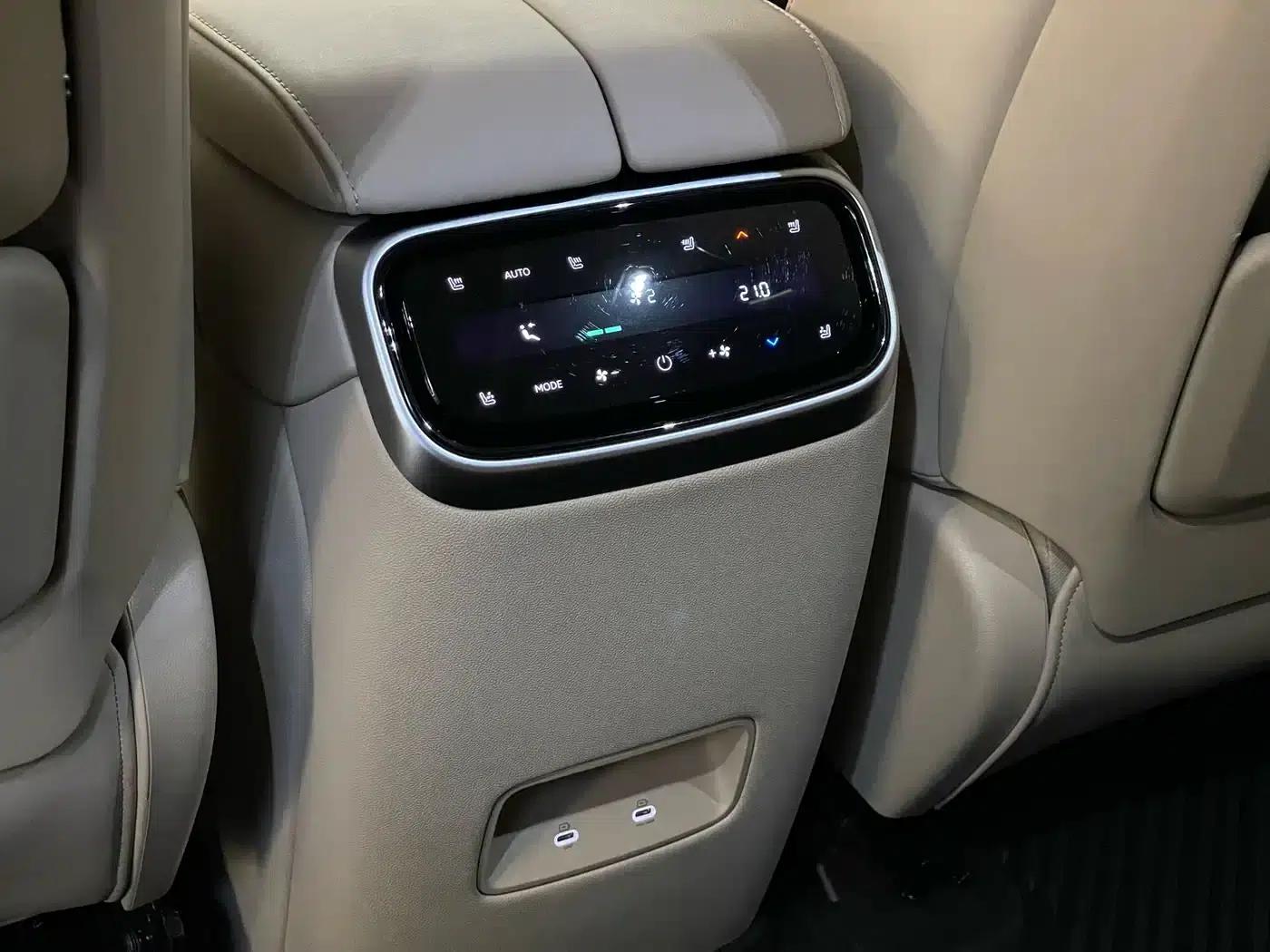 Wenjie M7 2024 1.5T Intelligent Driving 4WD Ultra Edition 5-seater — миниатюра 14