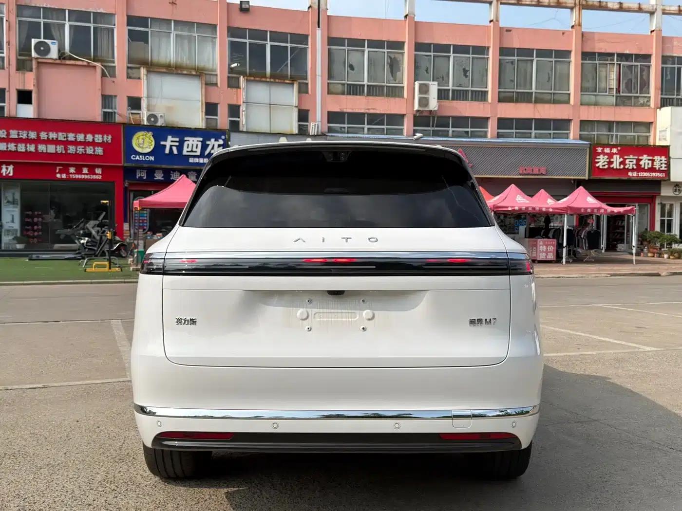 Wenjie M7 2026 Model Extended Range Ultra 4WD Version (6 Seats, 192-line LiDAR) — миниатюра 17