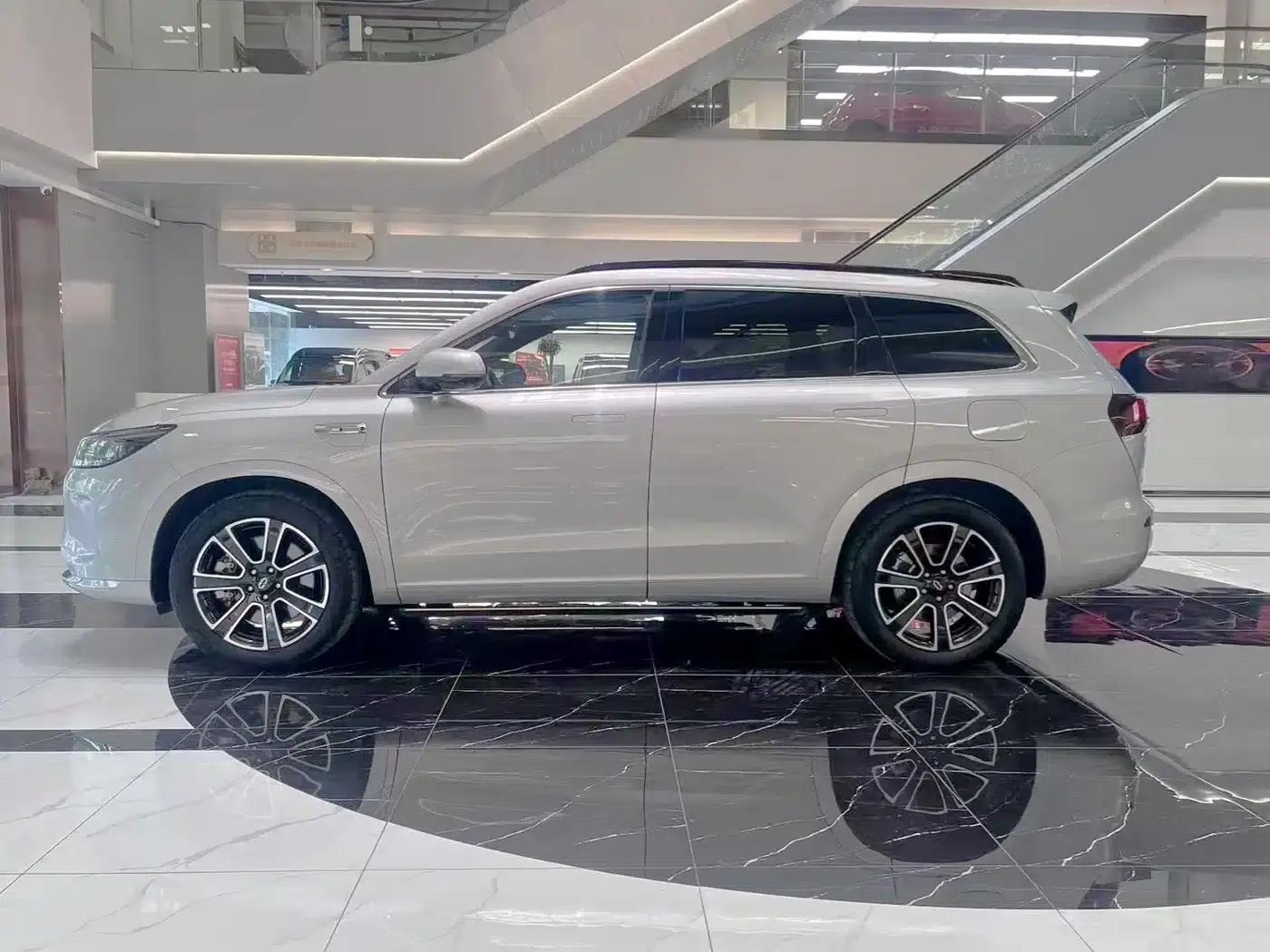 Wenjie M7 2024 1.5T Intelligent Driving 4WD Pro Edition 5-seater — миниатюра 16