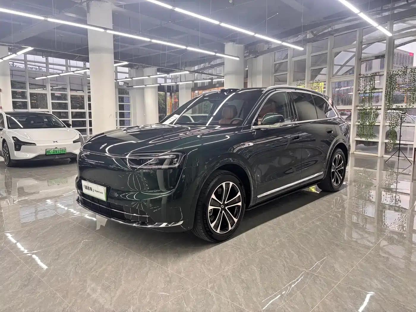 Wenjie M7 2026 Model Extended Range Ultra 4WD Version (5 Seats, 192-line LiDAR) — миниатюра 1