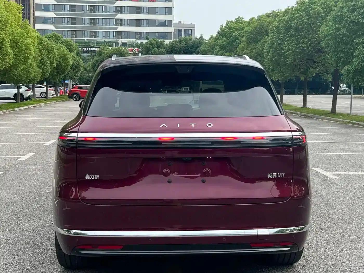 Wenjie M7 2026 Extended Range Ultra 4WD 5-Seater (192-line LiDAR) — миниатюра 2