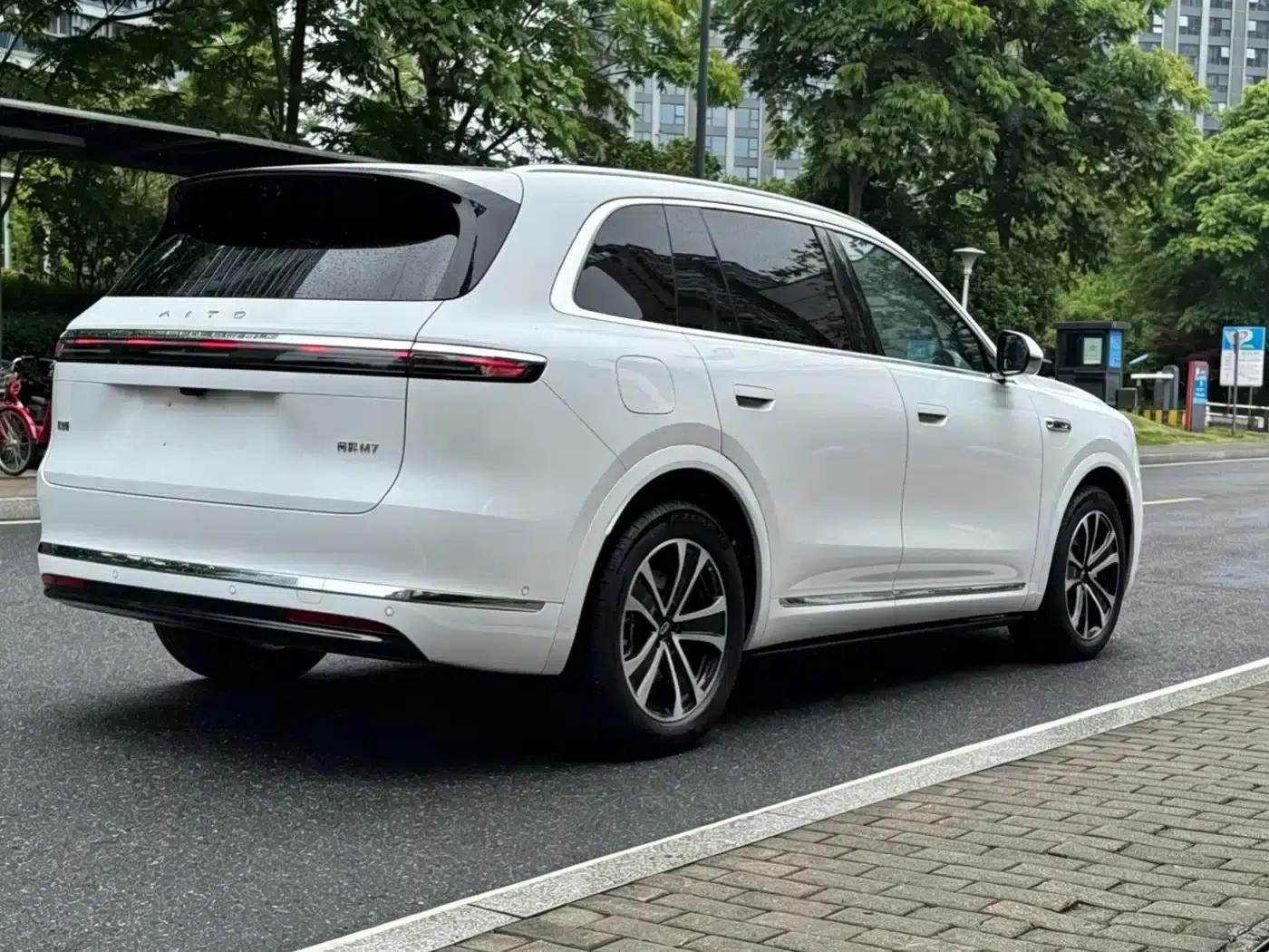 Wenjie M7 2026 Model Extended Range Ultra 4WD Version (6 Seats, 192-line LiDAR) — миниатюра 6