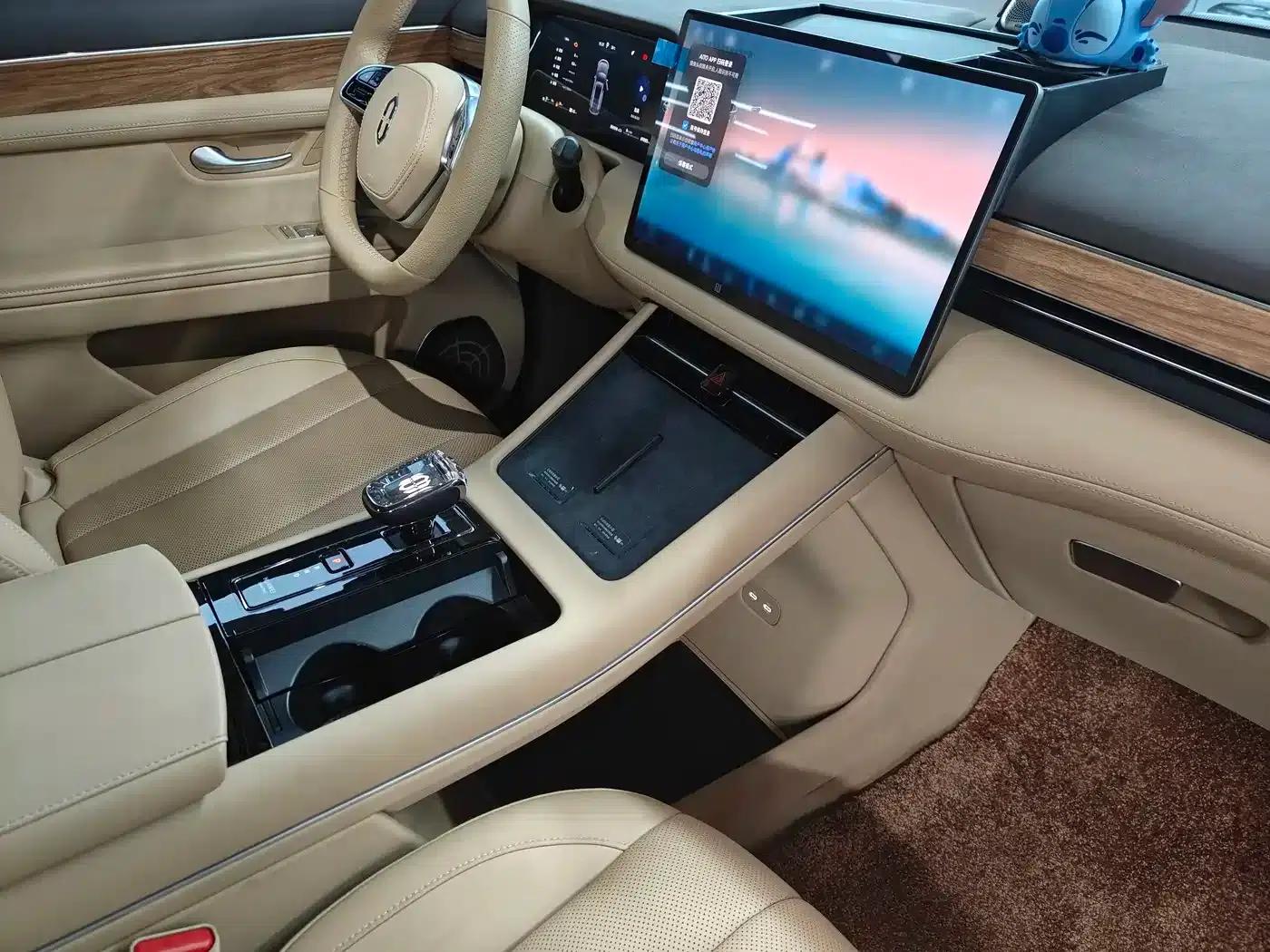 Wenjie M7 2024 1.5T Rear-Wheel Drive Plus Edition 6-Seater — миниатюра 10
