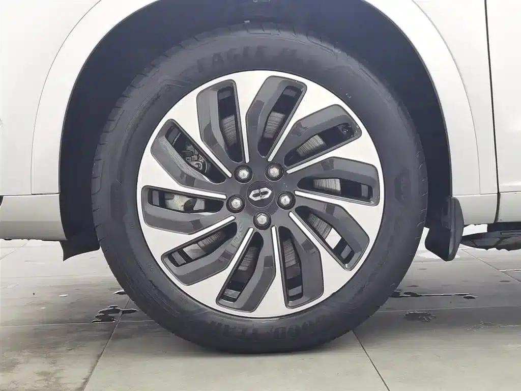Wenjie M7 2024 1.5T AWD Plus Edition 5-seater — миниатюра 17