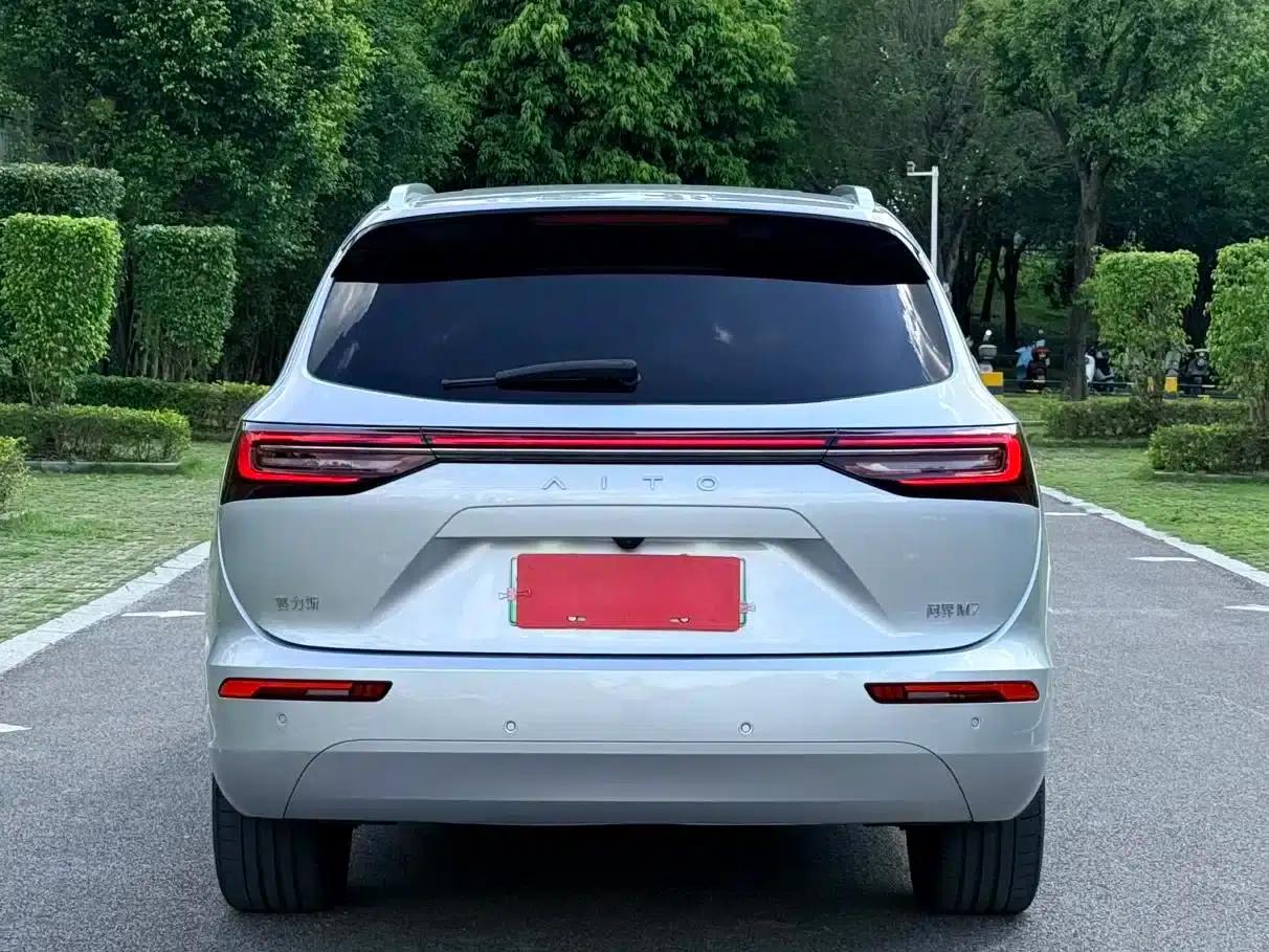 Wenjie M7 2024 1.5T Rear-Wheel Drive Plus Edition 5-Seater — миниатюра 6
