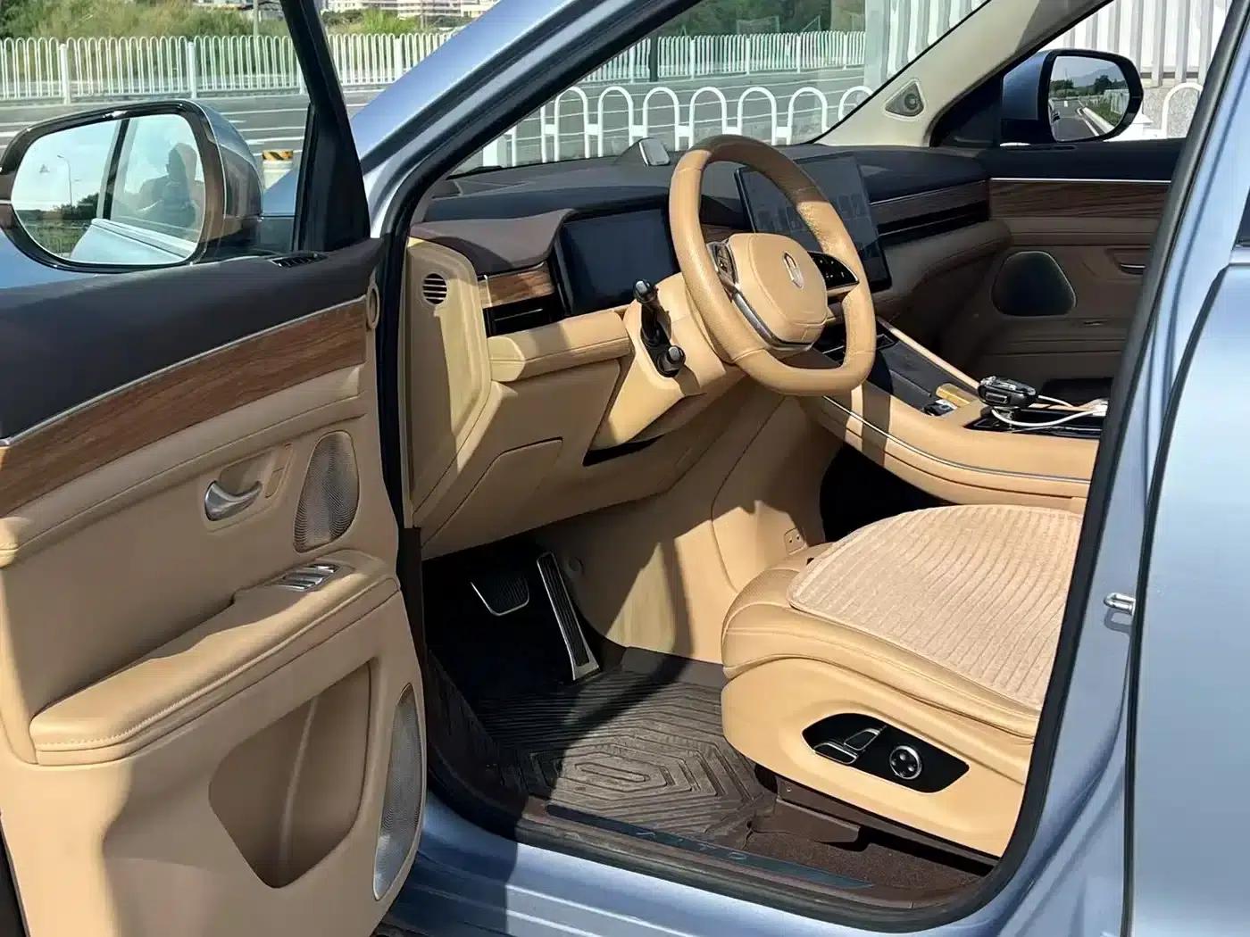 Wenjie M7 2024 1.5T Rear-Wheel Drive Plus Edition 6-Seater — миниатюра 4