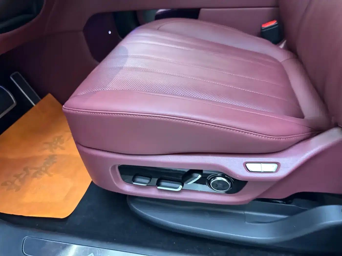 Wenjie M7 2026 Extended Range Ultra 4WD 6-Seater (192-line LiDAR) — миниатюра 6