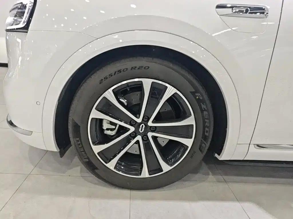 Wenjie M7 2026 Extended Range Ultra 4WD 6-Seater (192-line LiDAR) — миниатюра 23