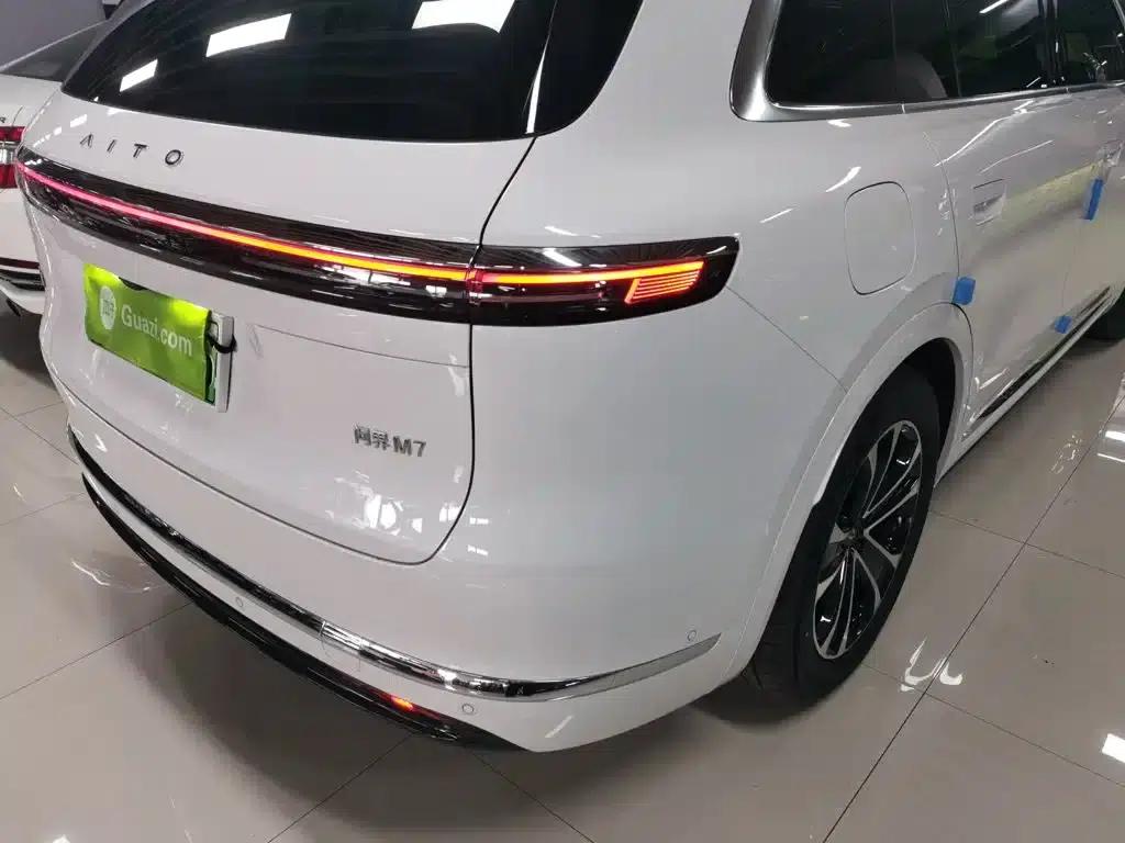 Wenjie M7 2026 Extended Range Max 4WD 5-Seater (192-line LiDAR) — миниатюра 24