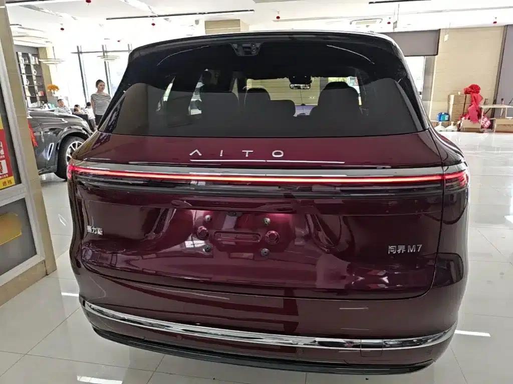 Wenjie M7 2026 Extended Range Ultra 4WD 5-Seater (192-line LiDAR) — миниатюра 6