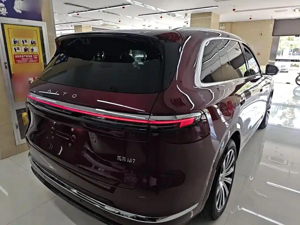 Wenjie M7 2026 Extended Range Ultra 4WD 5-Seater (192-line LiDAR) — миниатюра 7