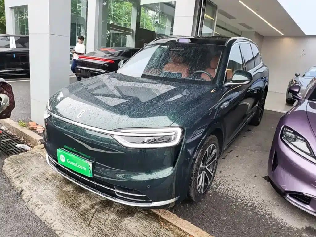 Wenjie M7 2026 Extended Range Ultra 4WD 5-Seater (192-line LiDAR) — миниатюра 1