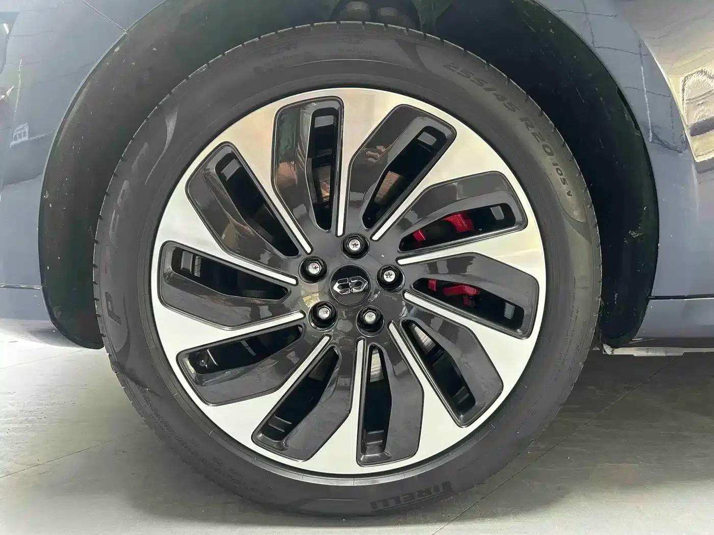 Wenjie M5 2022 Extended Range 4WD Ultimate Edition — миниатюра 2