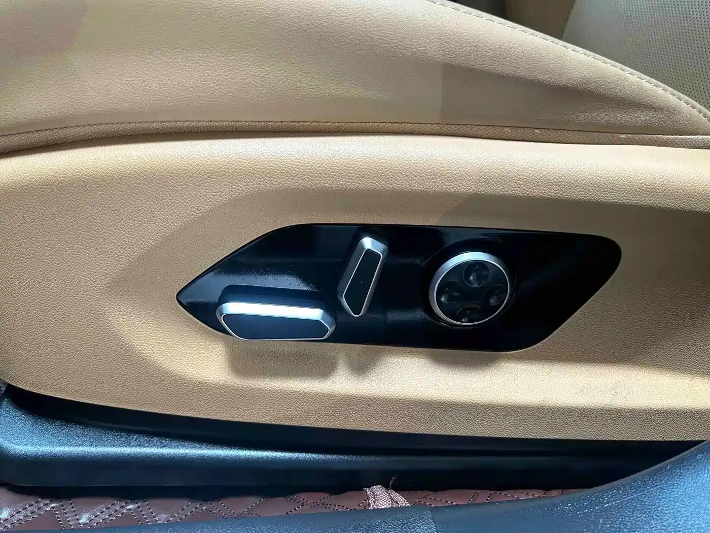Wenjie M5 2022 Extended Range 4WD Ultimate Edition — миниатюра 7