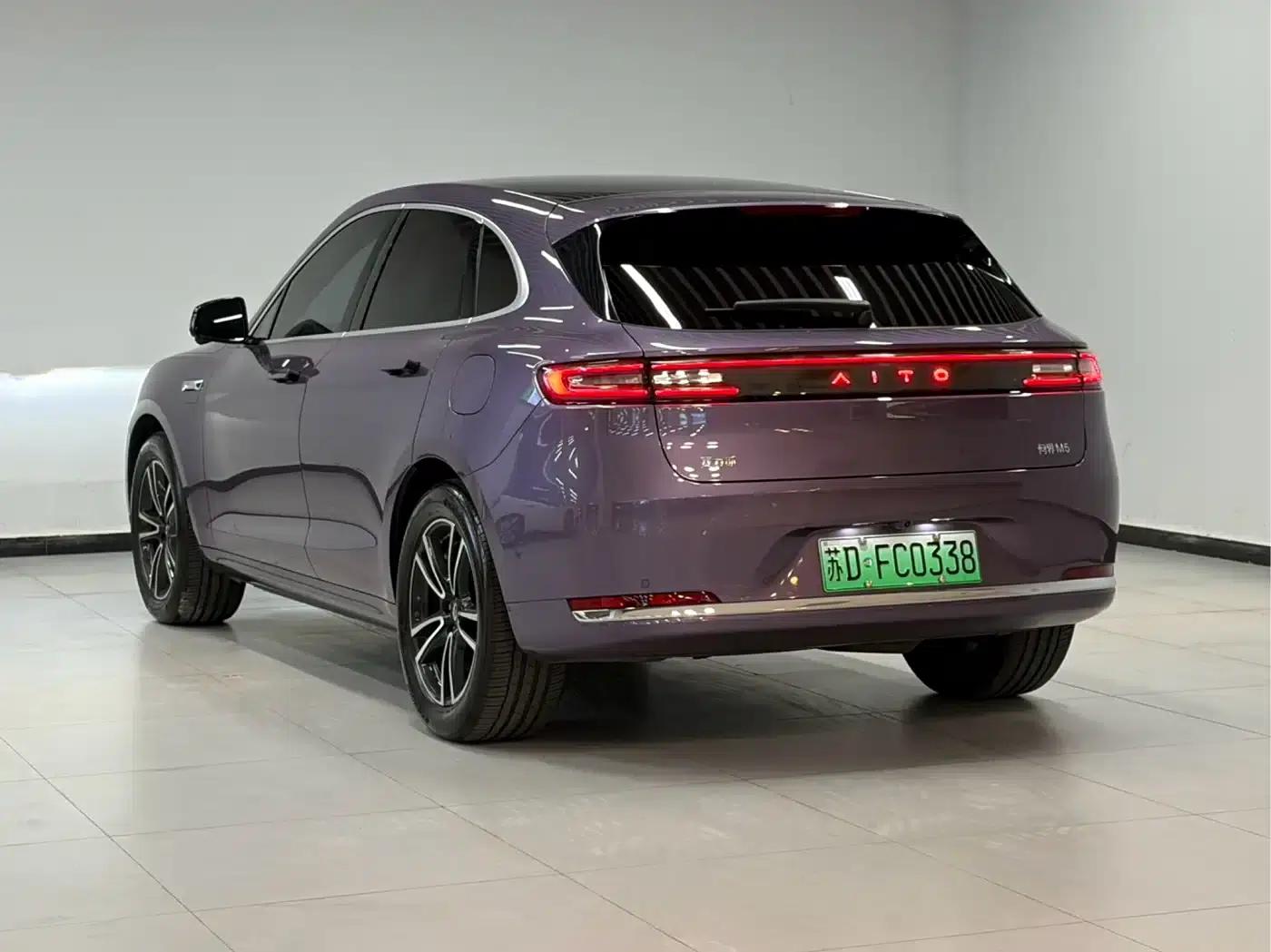 Wenjie M5 2025 Extended Range Ultra 4WD — миниатюра 4