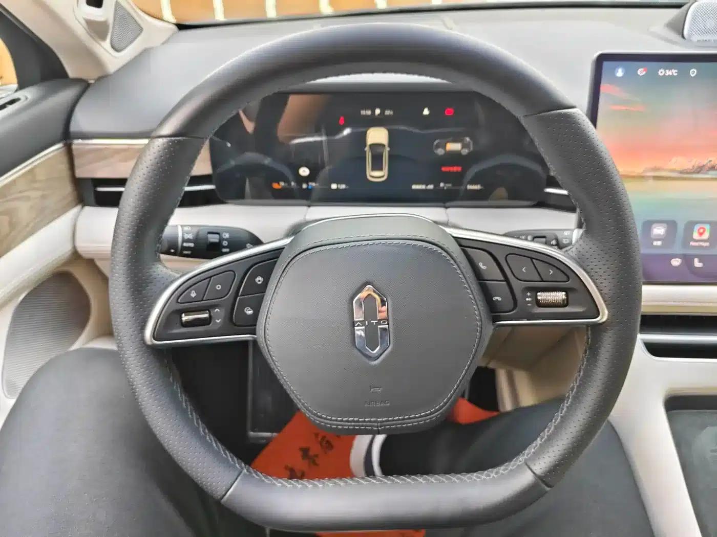 Wenjie M5 2022 Extended Range 4WD Ultimate Edition — миниатюра 11
